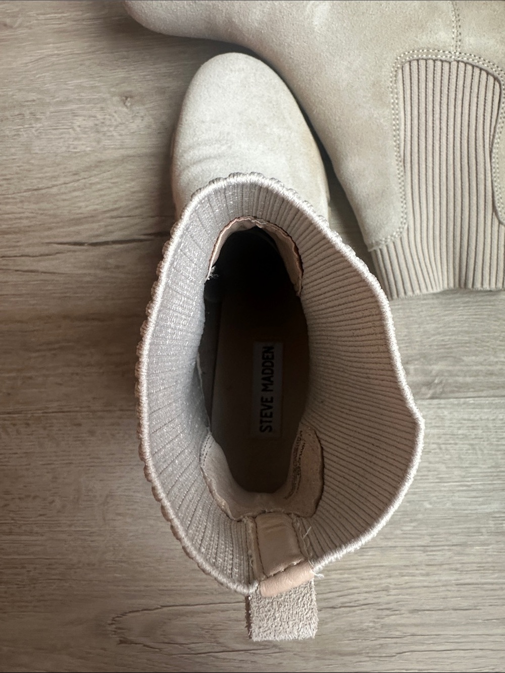 Steve Madden Hayle Platform Chelsea Boots - Women - Picture 3 of 7